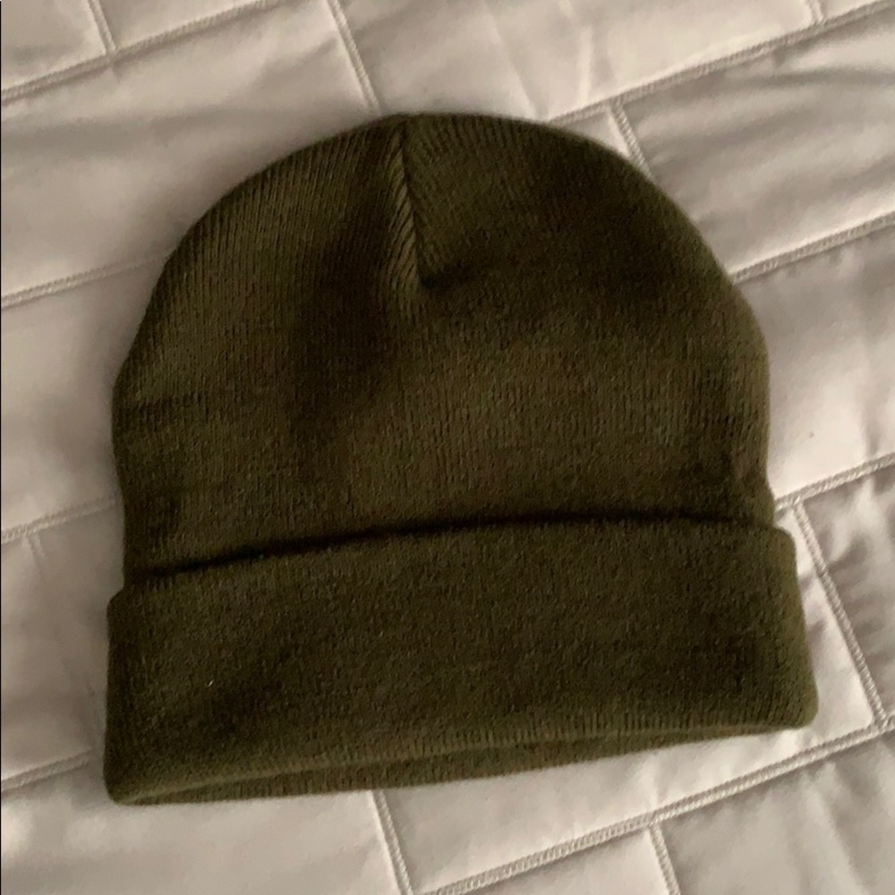 Forever 21 green beanie